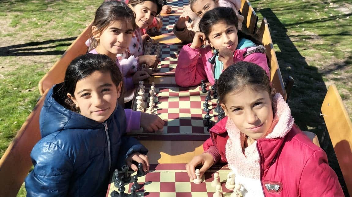 Öğrencilerimizin Dikkat Becerilerinin Gelişmesi İçin Gruplar Halinde Satranç Turnuvamız